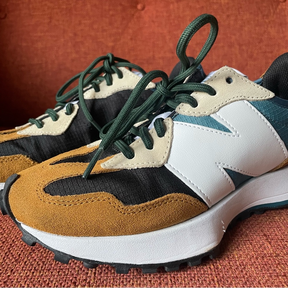 New Balance // 327 Lifestyle Sneaker in Workwear Moonstone Colorway, Sz 7.5 - Picture 9 of 16